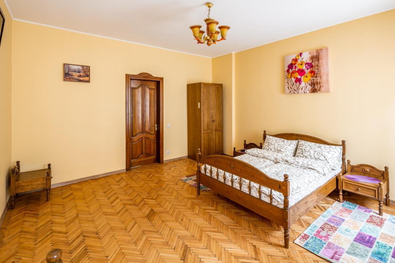 Apartment On Yana Zhizhky Λβιβ Εξωτερικό φωτογραφία