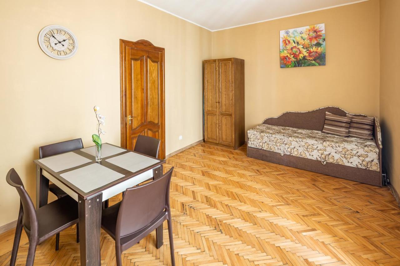 Apartment On Yana Zhizhky Λβιβ Εξωτερικό φωτογραφία