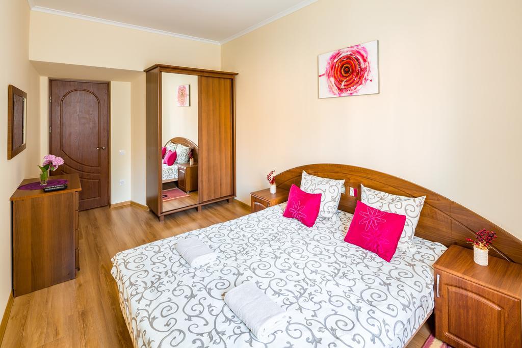 Apartment On Yana Zhizhky Λβιβ Εξωτερικό φωτογραφία