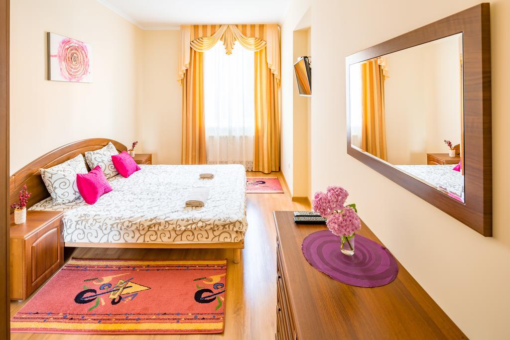 Apartment On Yana Zhizhky Λβιβ Εξωτερικό φωτογραφία