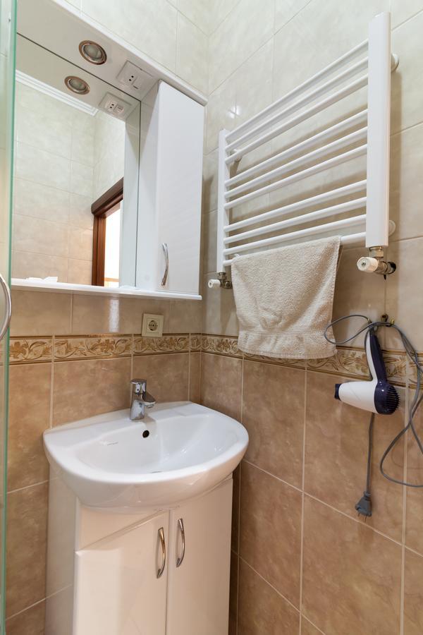 Apartment On Yana Zhizhky Λβιβ Εξωτερικό φωτογραφία